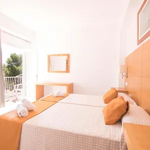 2* Hotel Elegance Playa Arenal